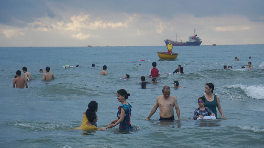 Da Nang beaches turn vibrant as COVID-19 outbreak brought under control